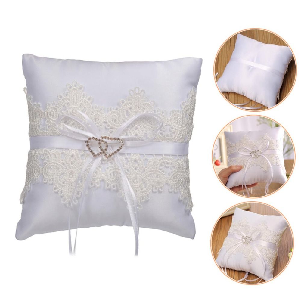 White Lace Wedding Ring Pillow - Ring Bearer Pillow recension och pris
